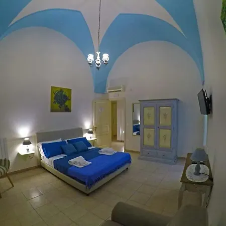 A Casa Tu Zi Melu Bed & Breakfast Felline