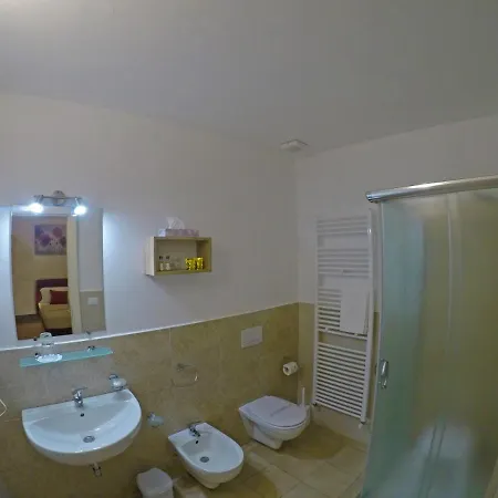 Bed & Breakfast A Casa Tu Zi Melu Felline