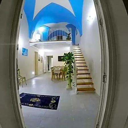A Casa Tu Zi Melu Bed & Breakfast Felline