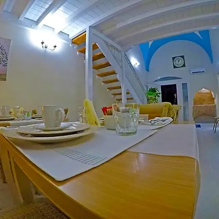 A Casa Tu Zi Melu Bed & Breakfast