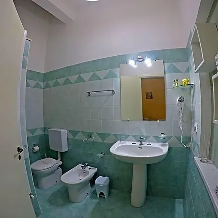 Bed & Breakfast A Casa Tu Zi Melu Felline