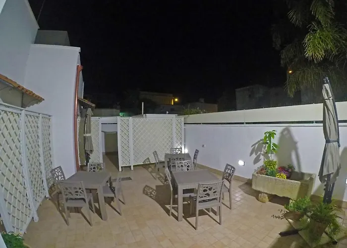 A Casa Tu Zi Melu Bed & Breakfast 4*